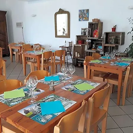 Maison De La Monne 3*